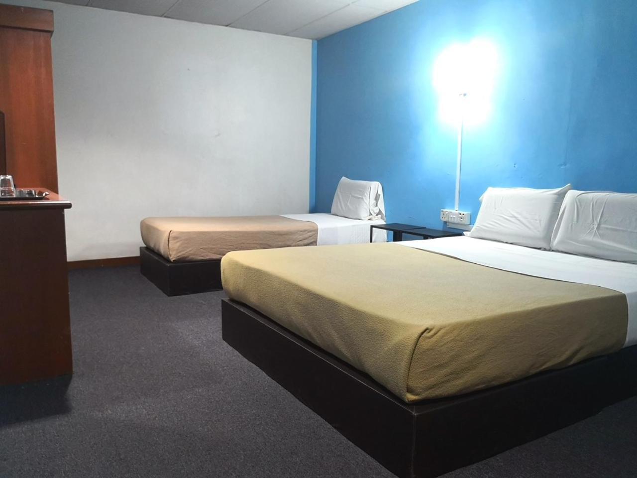 Hotel Seri Kota Satu Kota Tinggi Kültér fotó